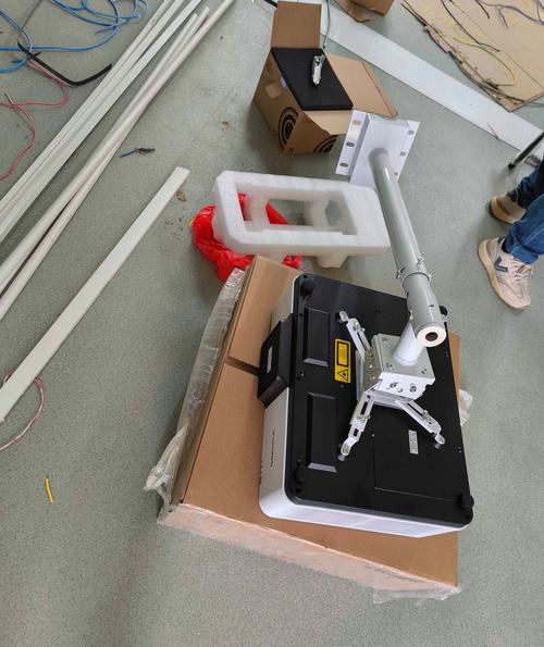 清遠工廠企業太陽能監控安裝,投影儀安裝,無線wifi安裝,網絡布線,廣播